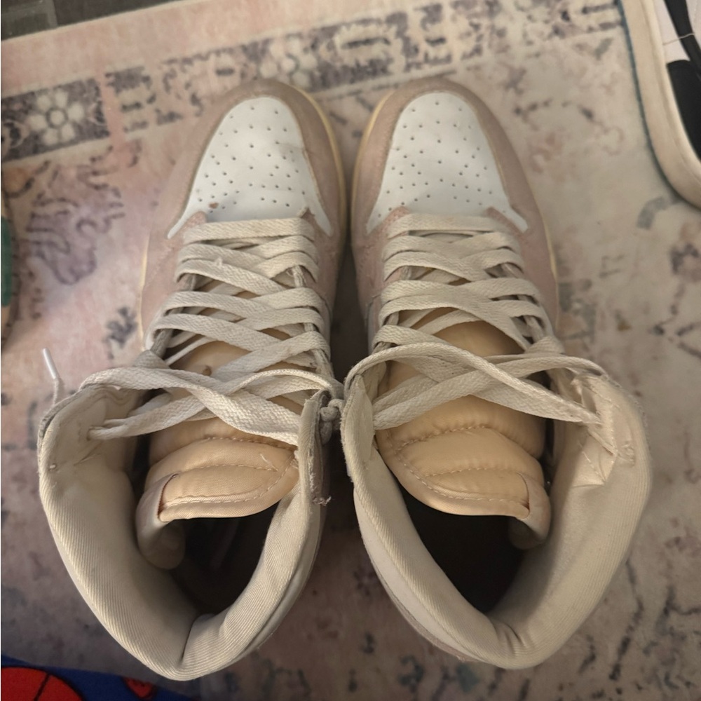 Nike Women's Athletic Shoes - White and Tan